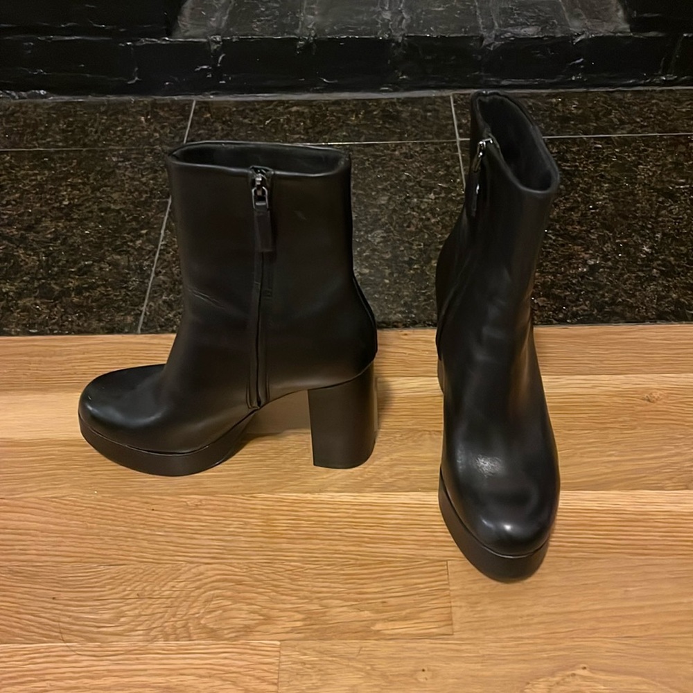 Zara Platform Boots (New condition)